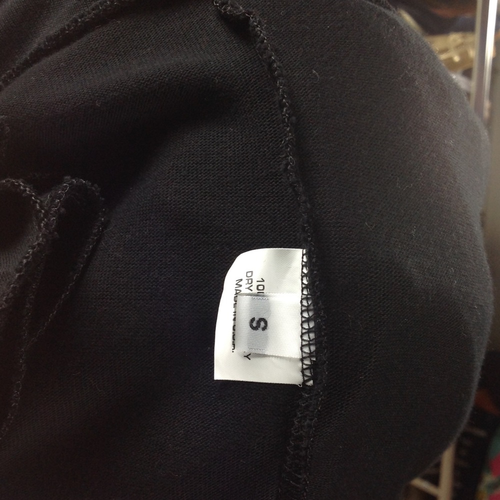 Urban Outfitters Black Sweater W/ 3/4 Sleeves - Picture 6 of 7
